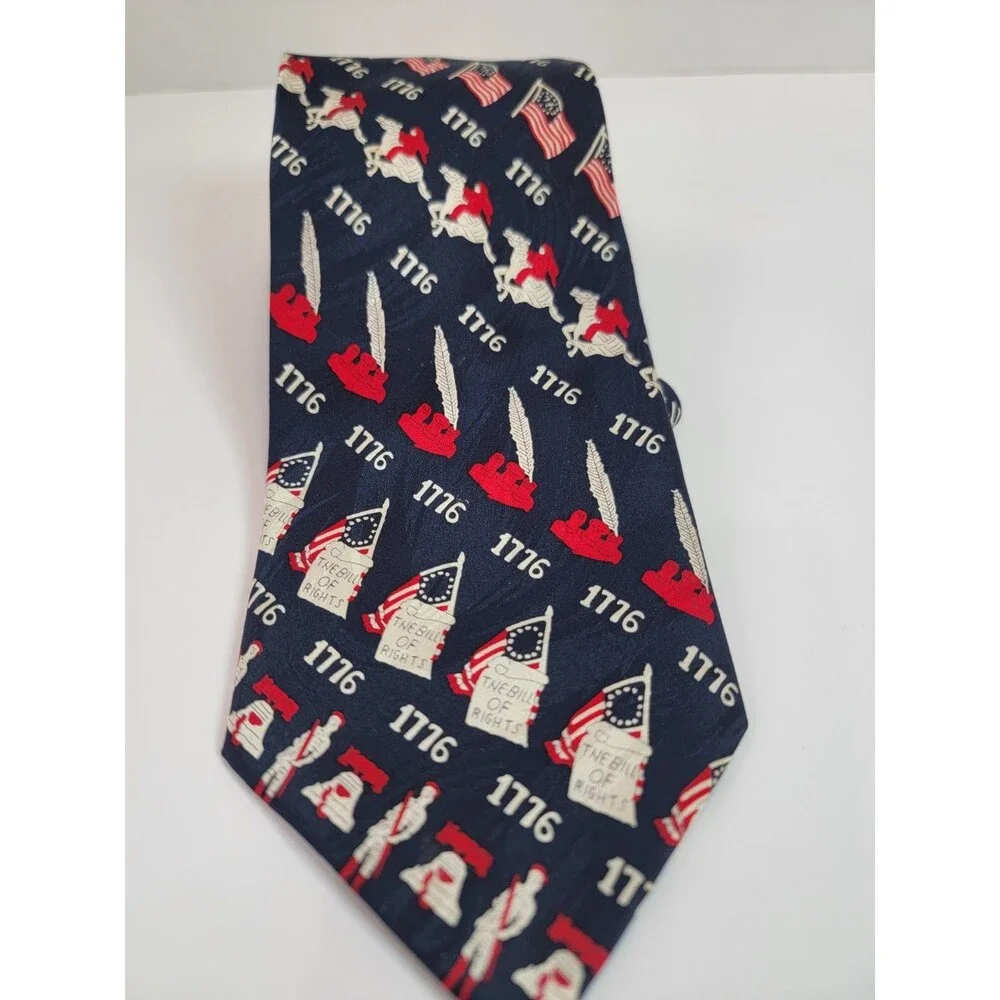 Museum Artifacts Silk Tie Patriotic 1776 Bill of Rights Flag Novelty Necktie USA